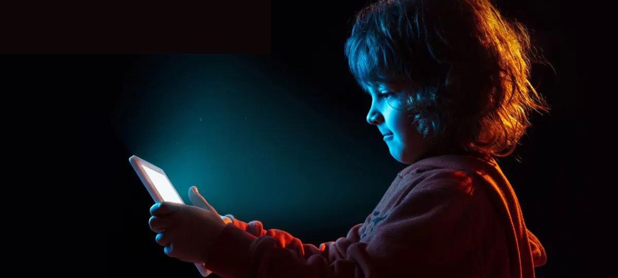 Parenting in the Digital Era: Safeguarding Children’s Mental Health